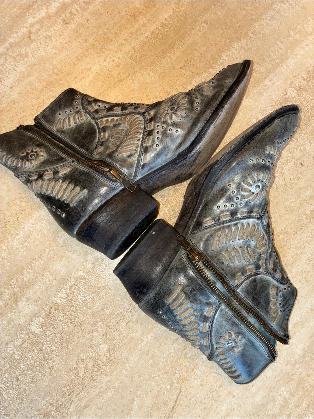 Matisse Ankle Boots Women's 9, Gray Studded Western Lacing, zipper, "Fiesta" euc - Picture 6 of 16